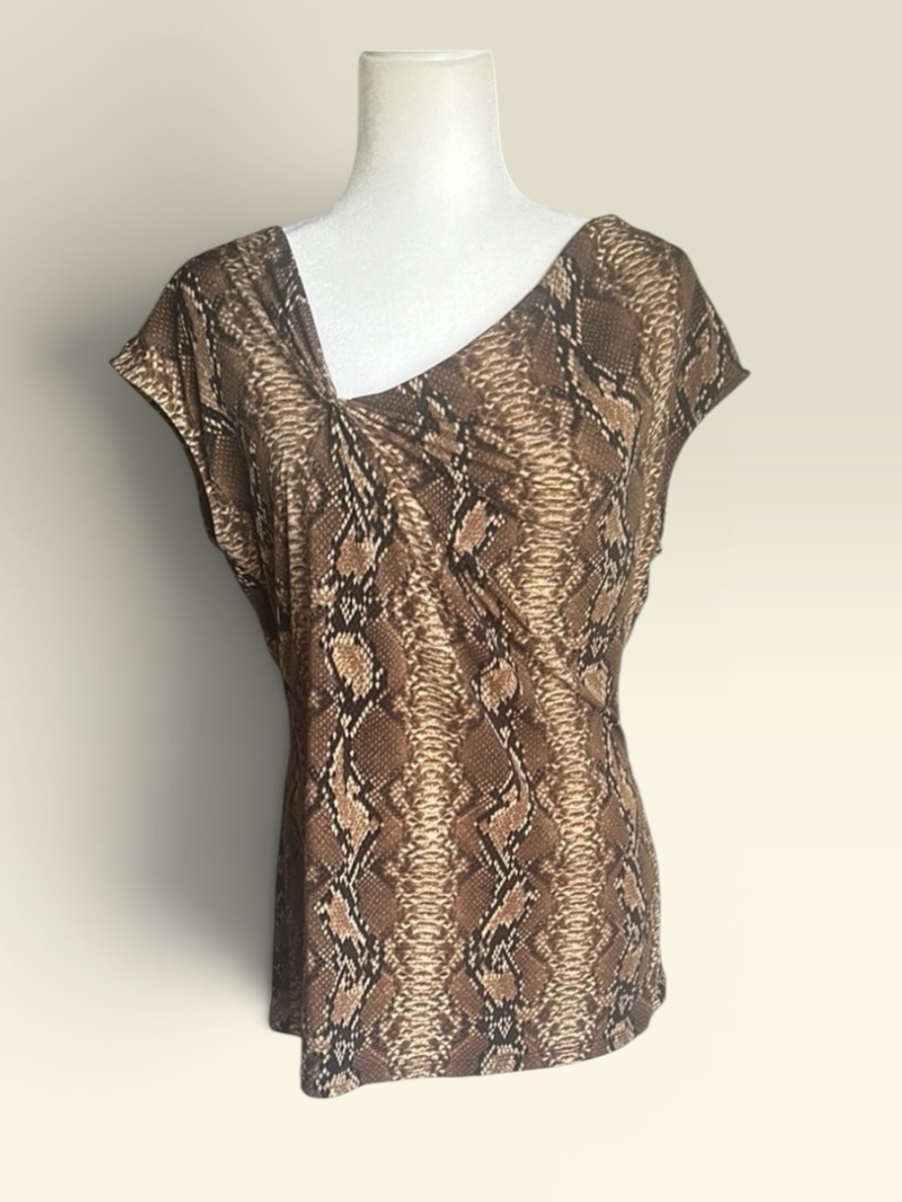 Vince Camuto, Women’s Black/Brown Snakeskin Top Ruched Neckline Short Sleeve Lg
